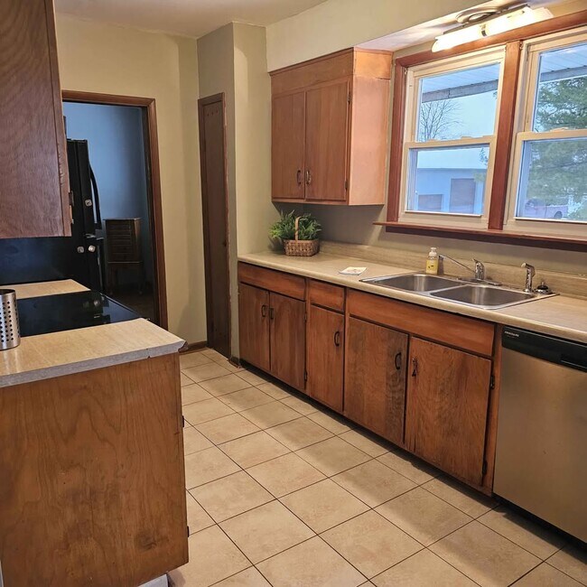 Foto del edificio - 5881 Elm St