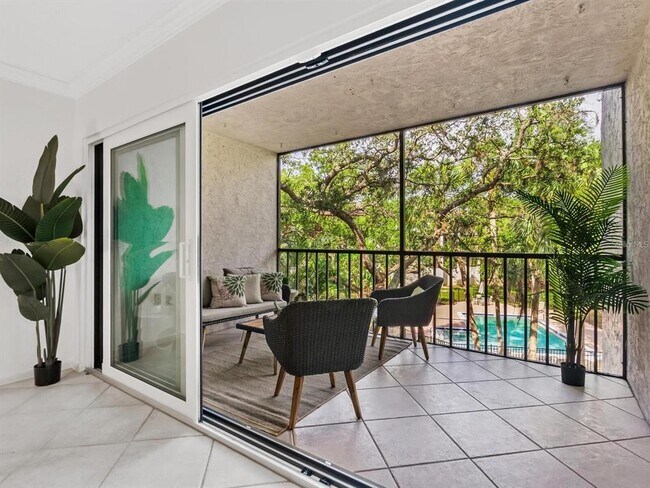 Foto del edificio - 2748 Orchid Oaks Dr