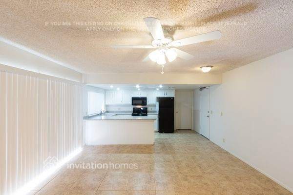 Foto del edificio - 1129 E Hampton Cir