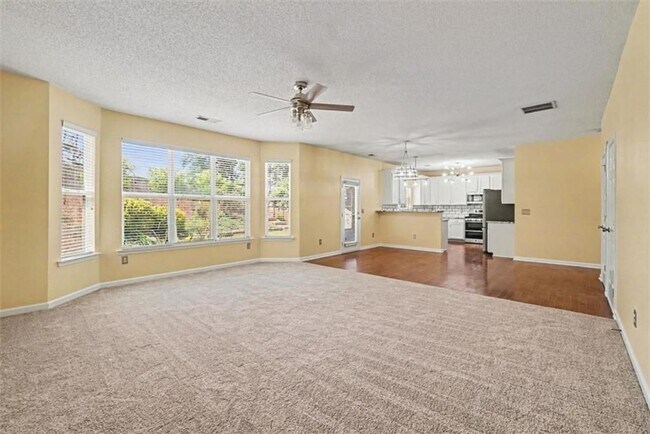 Building Photo - 348 Darbys Run Ct