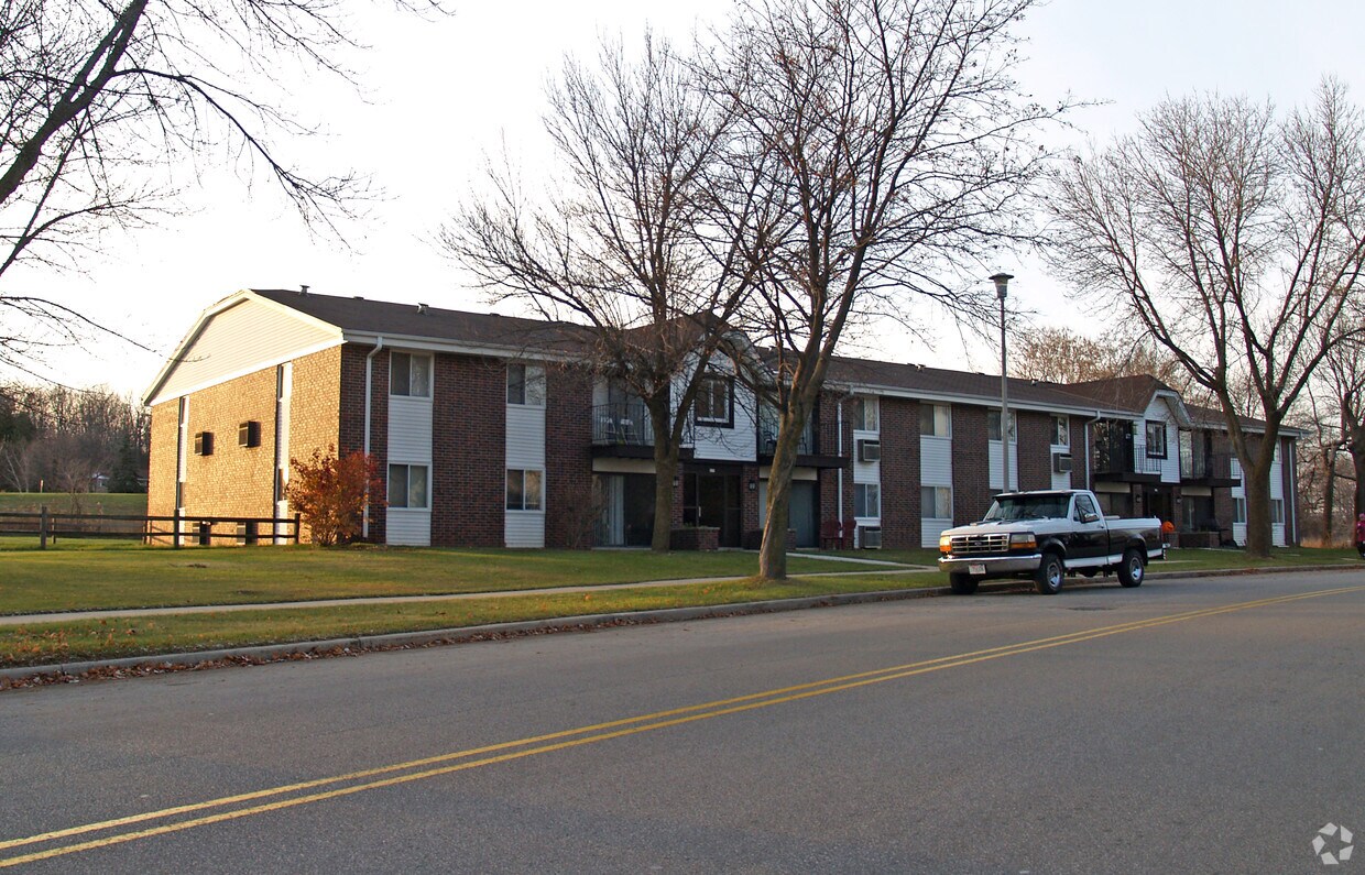 Primary Photo - 211 Morris St