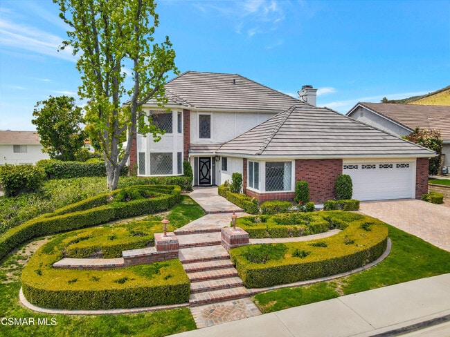 Building Photo - 5849 Middle Crest Dr