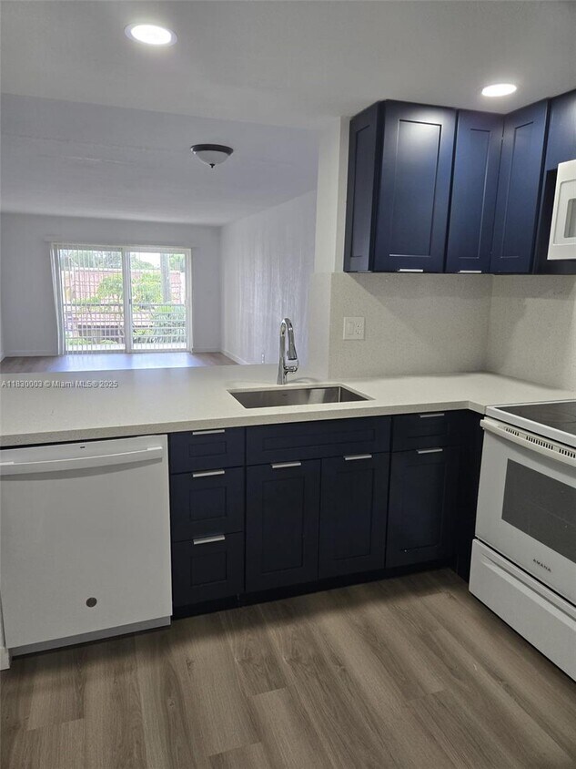 Foto principal - 1700 NW 58th Terrace