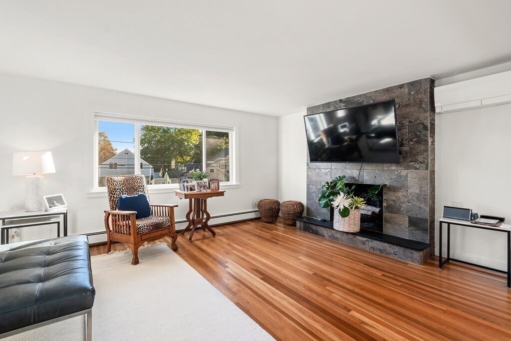 37 Faxon St Unit 1, Newton, MA 02458 Condo for Rent in Newton, MA