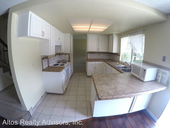 Building Photo - 3 br, 2.5 bath House - 65 Rosewell Court