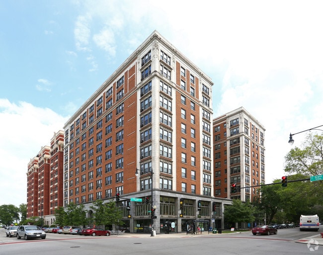 Building Photo - The Del Prado