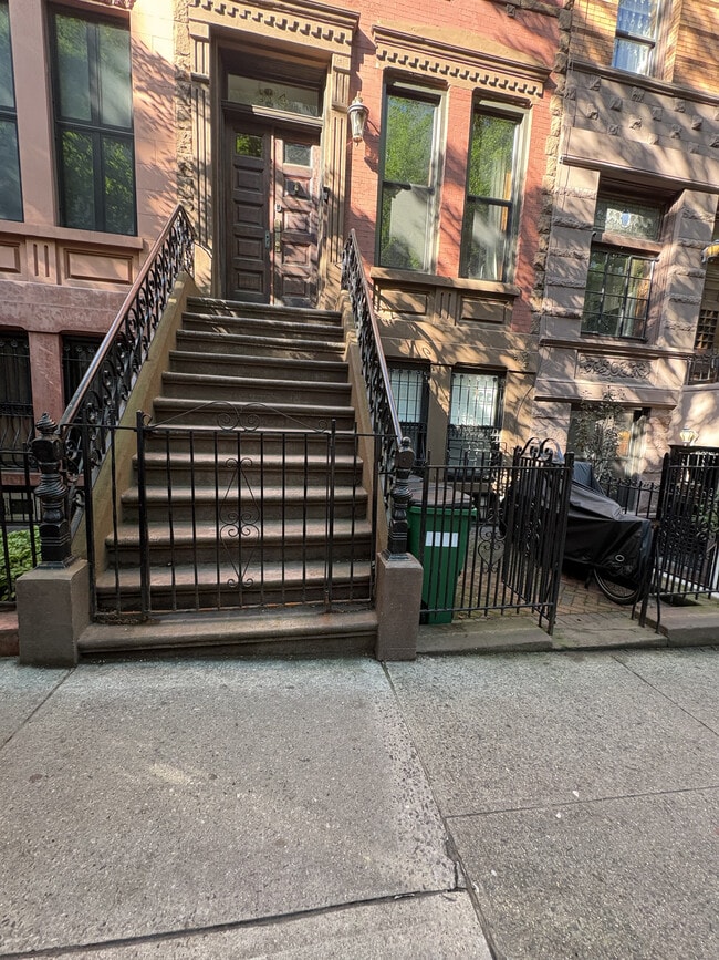 Foto del edificio - 524 W 143rd St