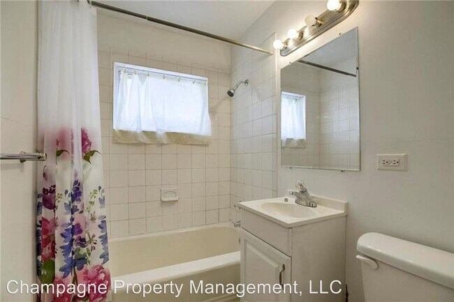 Building Photo - 3 br, 1 bath House - 7400 Longview Road