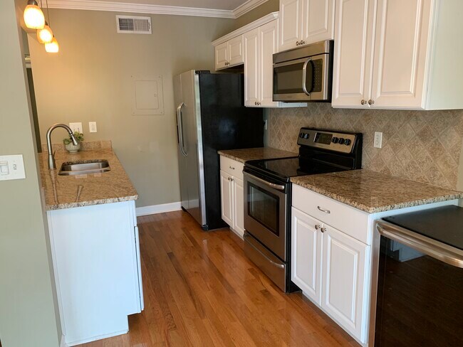 Foto del edificio - 3909 Whitland Ave