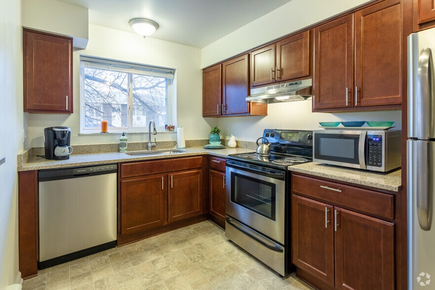 Arbor Hills Apartments