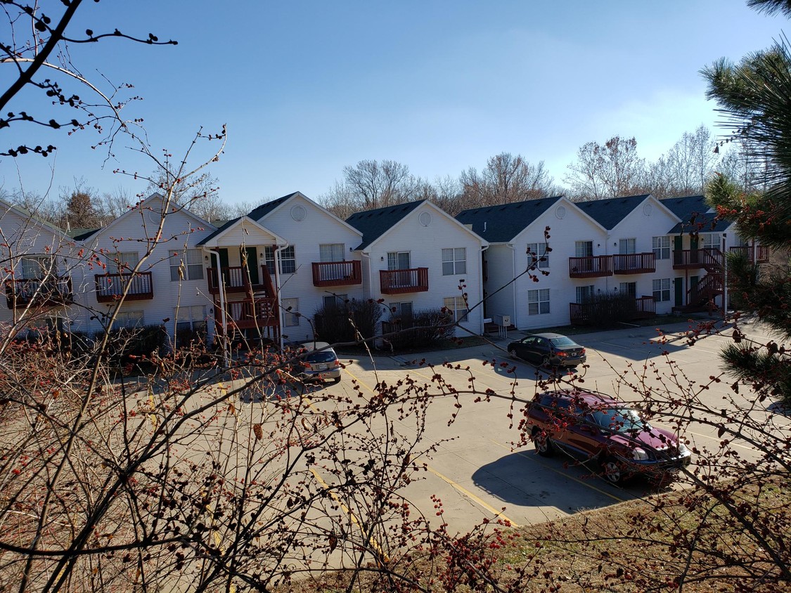 Primary Photo - Deer Creek Apartments