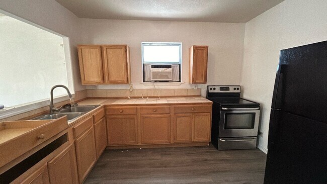 Foto del edificio - COMING SOON! Cute 3 Bedroom, 1 Bath Close to Downtown San Antonio.