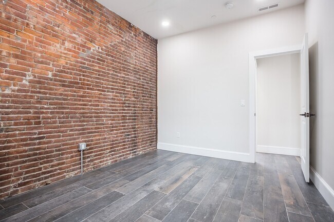 Building Photo - 603 Massachusetts Ave