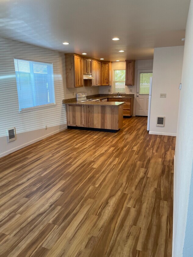 Primary Photo - 929 A St