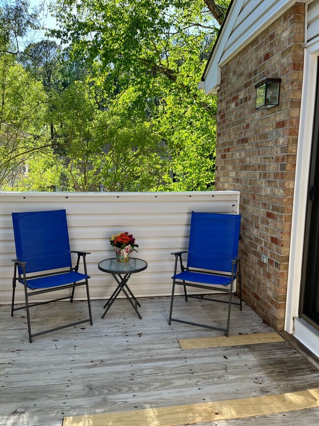 Foto del edificio - 132 Manhattan Ct