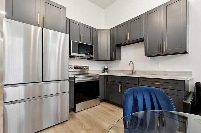 Building Photo - 2548 N Galvez St