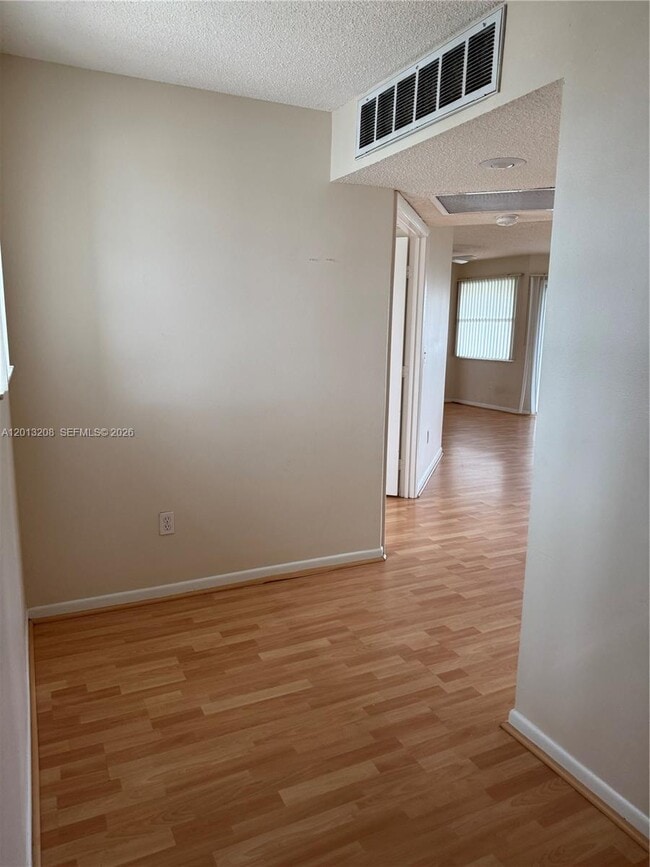 Foto del edificio - 2260 SE 27th Dr