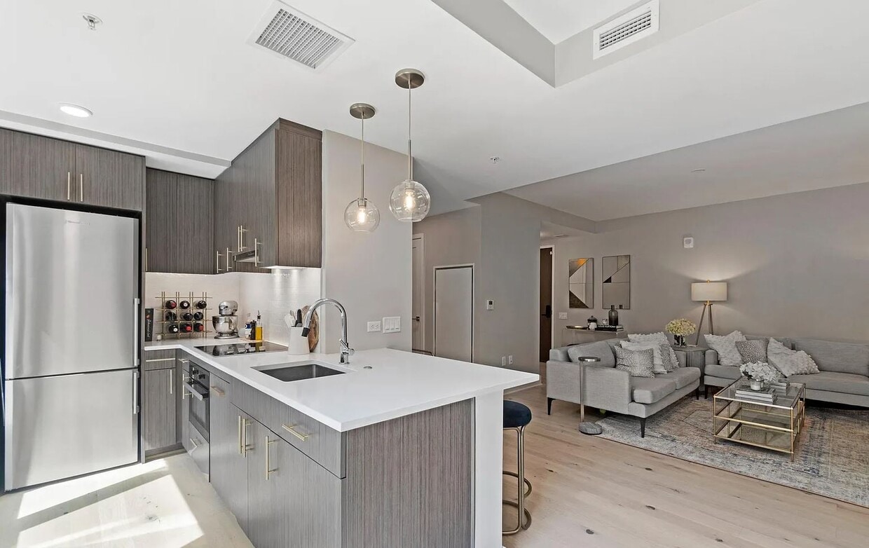 Kitchen - 1211 Van St SE