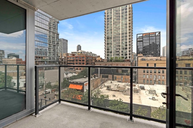 Photo - 160 W Huron St Apartment