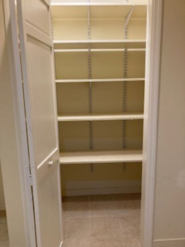 Foto del edificio - Ready move in - Price reduction!