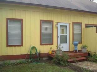 Primary Photo - 911 Romeria Dr