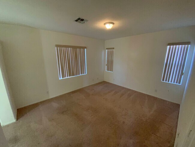 Foto del edificio - SOUTHERN HIGHLANDS CORNER LOT IN GATED COMMUNITY