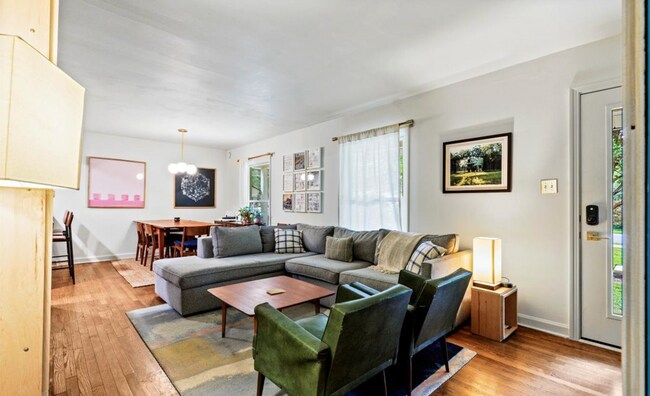 Foto del edificio - 1344 Shannonhouse Dr