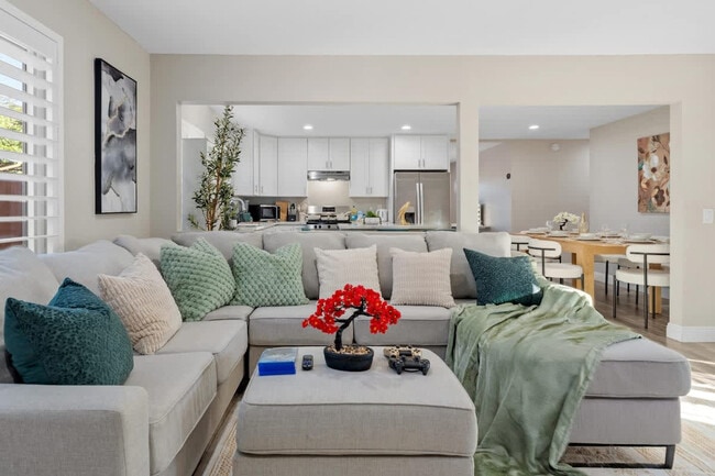 Building Photo - 7630 Andasol St