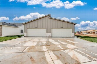 Building Photo - 15420 W Josephine Ct