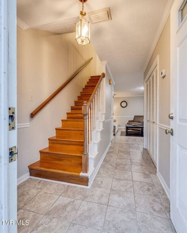 Foto del edificio - 1024 Konnarock Rd