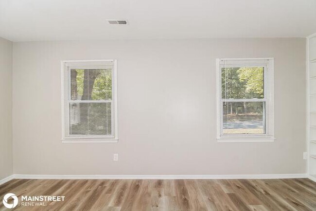 Foto del edificio - 5106 AMBERHILL DR, GREENSBORO, NC 27455