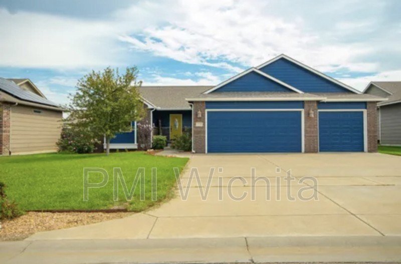 Foto del edificio - "Charming 3-Bed, 3-Bath Park City Gem with Granite Elegance - 1588 Sq Ft!"