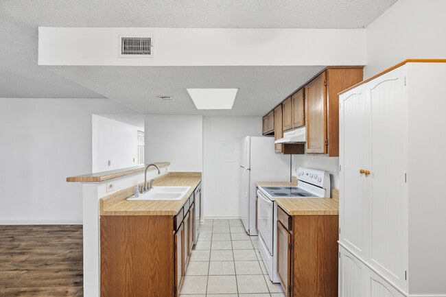 Photo - 4055 Whitehall Way Apartment