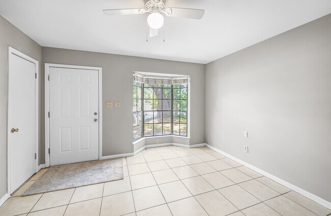 Foto del edificio - 2107 Langley Ave
