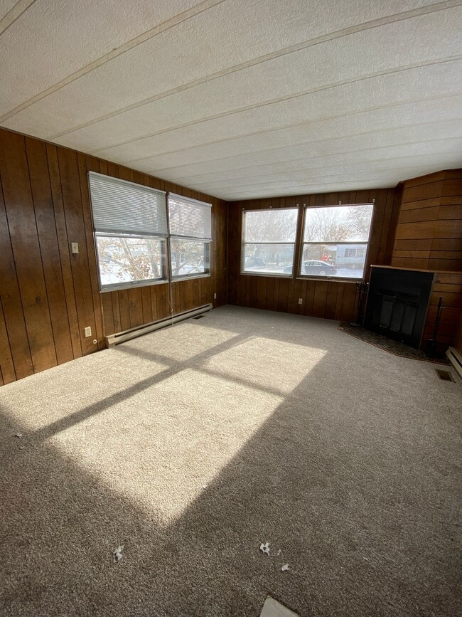 Building Photo - 2701 Lackawanna Ln