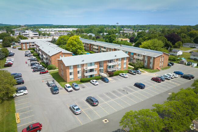 Foto del edificio - Winton Village Apartments