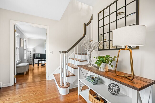 Foto del edificio - 395 Thayer Pond Rd
