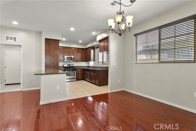 Foto del edificio - 425 Merced Ct