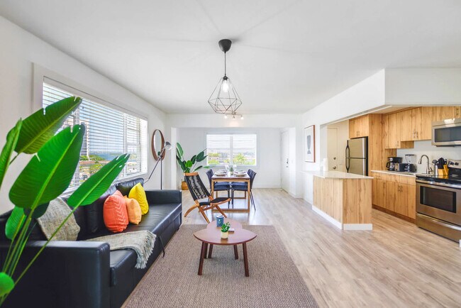 Foto del edificio - 7904 West Dr