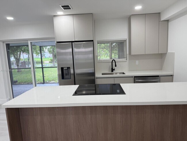 Foto del edificio - 5023 SW 93rd Ave