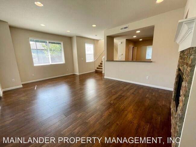 Foto del edificio - 3 br, 2.5 bath House - 10607 NE PARK RIDGE...