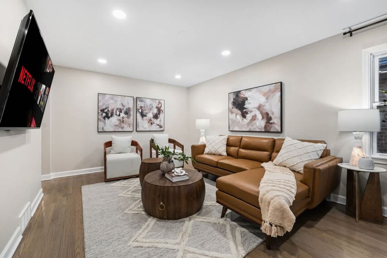 Foto principal - 3222 S 52nd Ct