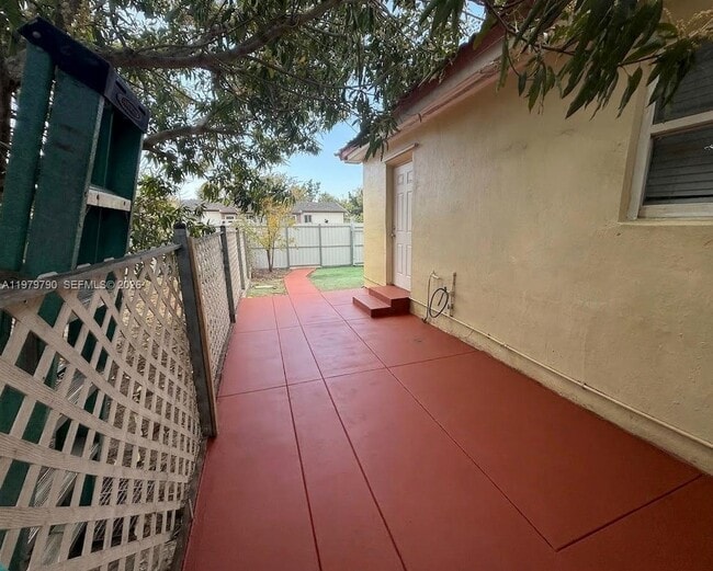 Building Photo - 20221 SW 112th Ct