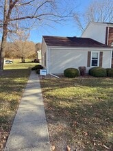 Building Photo - 15 S Yorktown Rd