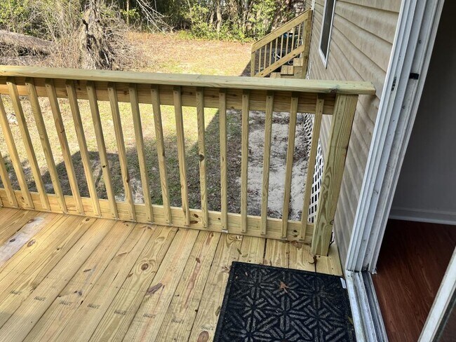 Foto del edificio - 4670 Calendula Ave