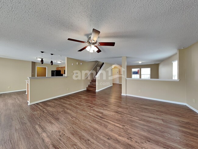 Foto del edificio - 5862 N Quincy Dr