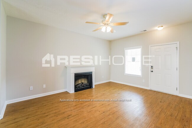 Building Photo - 111 Bedrock Pl
