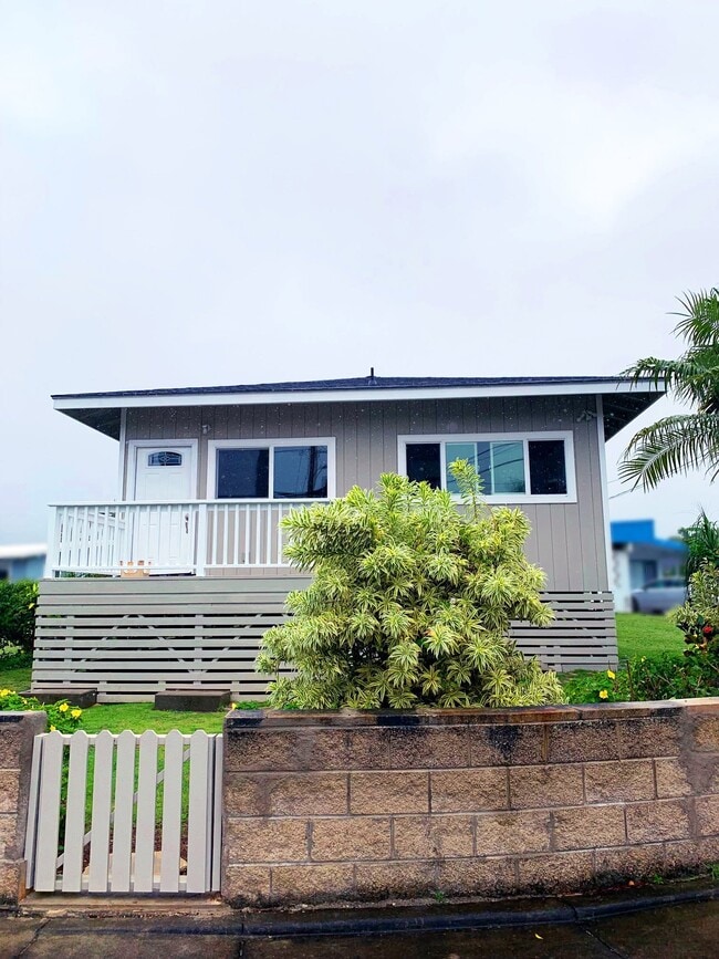 Building Photo - 860 Halula Pl