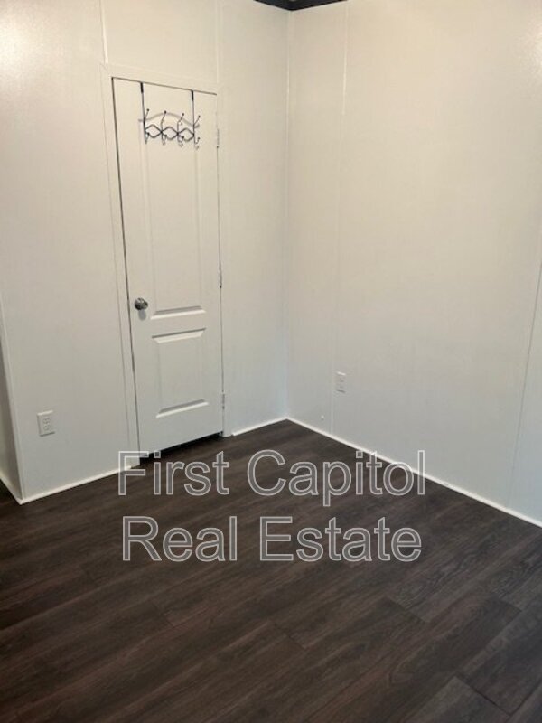 Building Photo - 1148 Moulstown Rd