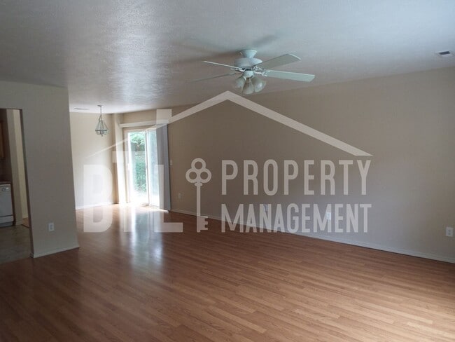 Building Photo - Perfect 3 Bedroom Home